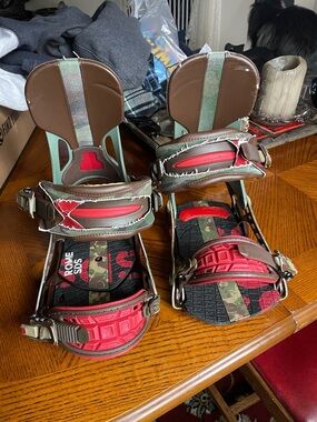 Rome targa 2010 new men’s L/XL snowboard binding